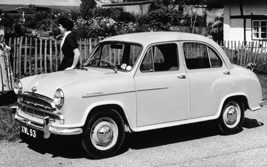 Morris Oxford Saloon (Series II) '1954